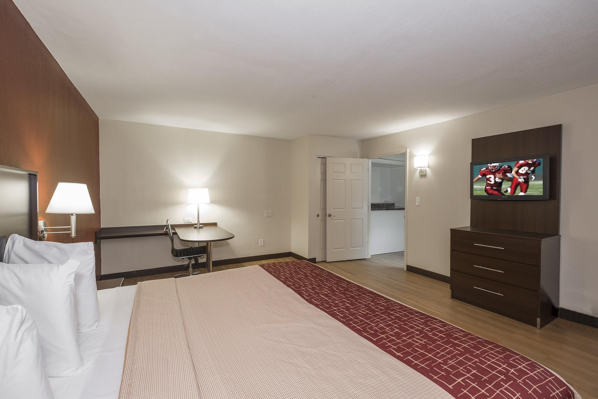 Red Roof Inn Plus+ Poughkeepsie Exterior foto